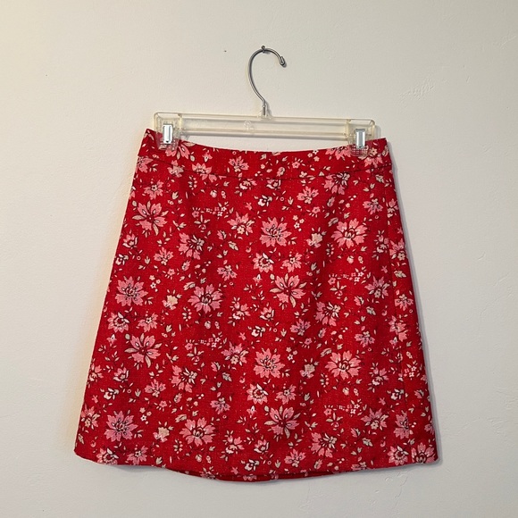 NWT! Julie Brown NYC Red Floral suit / mini skirt set. Gold thread. Sz Small ♥️ - Picture 5 of 11